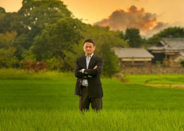 <mg src="https://www.studio-genyo.com/cwp/wp-content/uploads/2024/02/DSC_6006-k.jpg" alt="プロフィール写真">